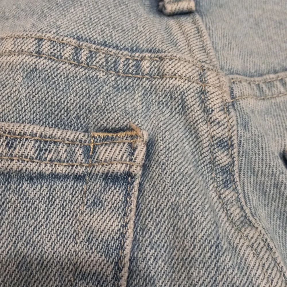 Women 8 Free Assembly Vintage Straight Leg Jeans Faded Blue Y2K Denim